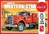 COCA COLA WHITE WESTERN STAR SEMI TRACKTOR CAB w/ SLEEPER. ALTAMENTE DETALLADO EN CHASIS, CARROCEIA, SUSPENSION, MOTOR, CABINA.