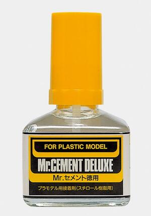 MR. CEMENT 40 ml. CEMENTO DE SECADO FUERTE Y RAPIDO. AROMA AMIGABLE. DE ALTA CALIDAD.