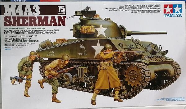 M4A3 SHERMAN TANK w/ 75 mm GUN & 4 FIGURES