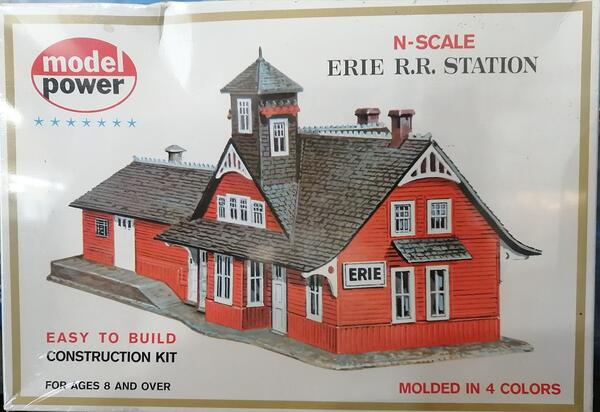 ERIE RAILROAD STATION  N-SCALE
