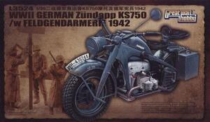 ZUNDAPP KS750 GERMAN MOTORCYCLE w/ FELD GENDARMERIE 1942. FINE DETAILED KIT WITH PHOTO-ETCH METAL DE