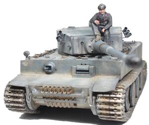 TIGER I Pz.Kpfw.VI Ausf:E Sd.Kfz.181 INITIAL PODUCTION sPzAbt 502 LENINGRAD 1943.  FULL DETAIL MODEL