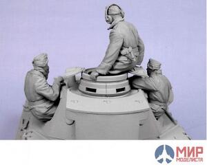 GERMAN TANK CREW, WINTER 1941-43. COMMANDER, GUNNER AND LOADER. 3 RESIN DETAILED FIGURES O PANZER IV