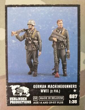 GERMAN MACHINEGUNNERS WWII. 2 RESIN HIGH DETAIL FIGURES WITH EQUIPMENT. 