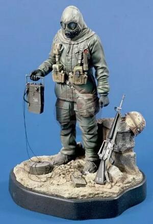 CBR DRESS "DESERT SHIELD" U.S. ARMY.  HIGH DETAIL RESINE FIGURE. ORIGINAL VERLINDEN DESIGN.