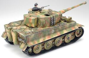 TIGER I PANZERKAMPFWAGEN VI. D.KFZ.181 AUSFUHUNGE E. LATE VERSION. ONE FIGURE.