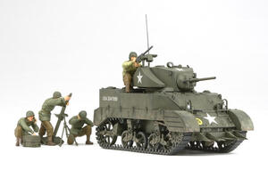 M5 A1 U.S. LIGHT TANK. "PERSUIT OPERATION" SET w/4 FIGURES. ACCURATELY REPODUCED COMPACT TURRET. BOG
