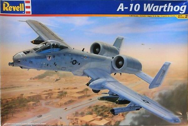 A-10 THUNDERBOLT WARTOG  - DETAILED INTERIOR WITH SEATED PILOT AND BOADING LADDER, FULL OF WEAPONY B