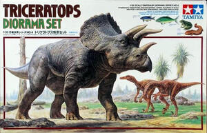 TRICERATOPS DIORAMA SET. CONTAINS: TRICEATOPS, 2 VELOCIRAPTOR, SMALL & LAGE FISH, FROG AND SALAMANDE