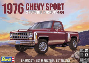 CHEVY SPORT K STEPSIDE PICKUP 4X4 1976. DETAIL IN V-8 ENGINE, CABINE INTERIOR, SUSPENSION, SPOT LIGH