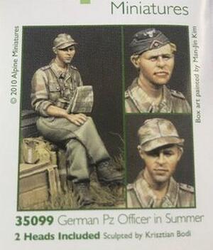 GERMAN PANZER CREW IN SUMMER SET. CONTAINS TWO ULTRA DETAILED FIGURES WITH TWO DIFFERENT HEADS EACH.