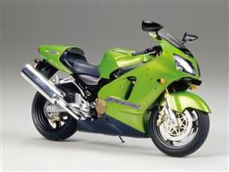 KAWASAKI NINJA ZX-12R MOTORCYCLE. DETAILED 4 STROKE ENGINE, ALUMINIUM MONOCOQUE FRAME AND TRANSPAREN